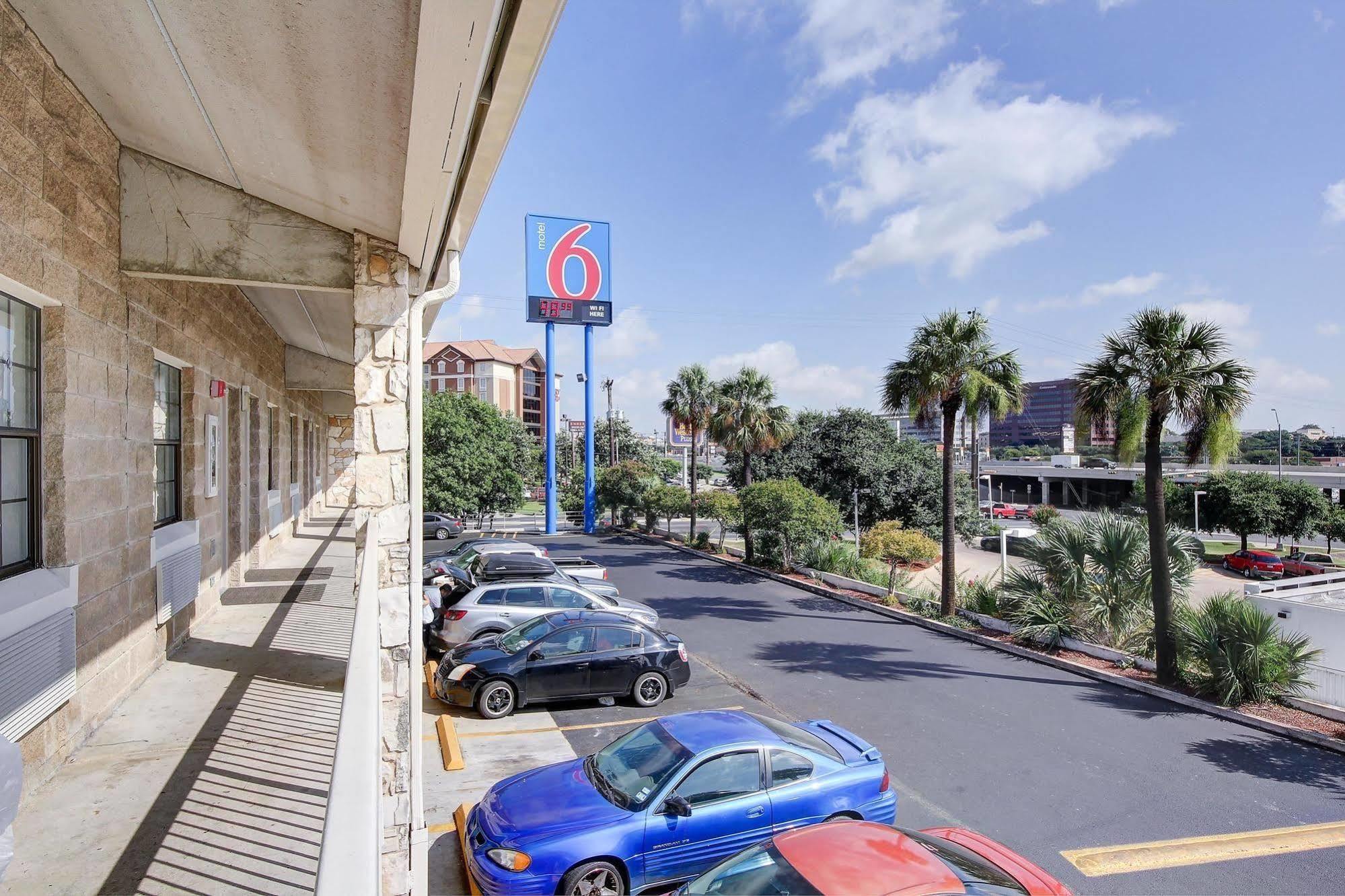 Hotel 6-san Antonio, Tx - Northwest Medical Center 2*