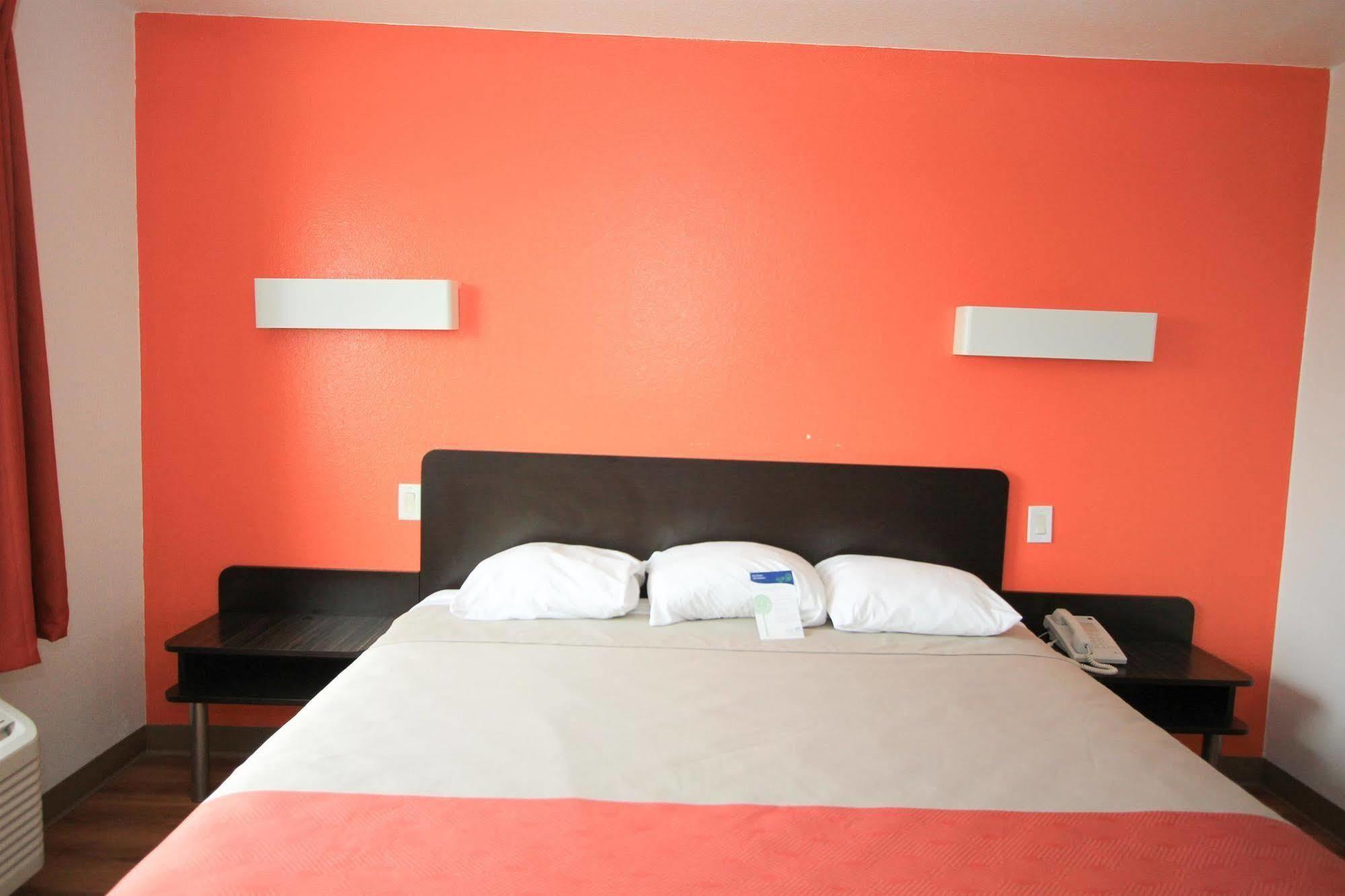 Hotel Baymont By Wyndham Airport