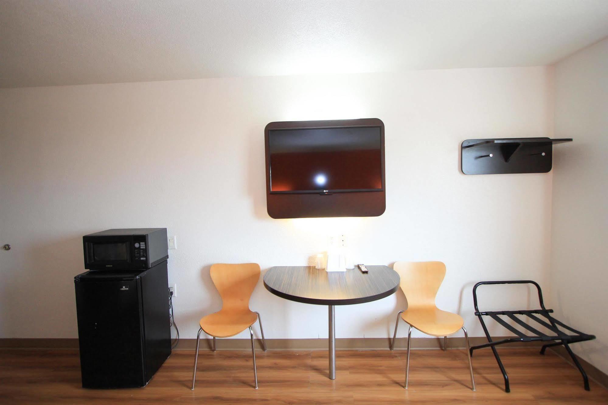 Baymont By Wyndham Airport 2*