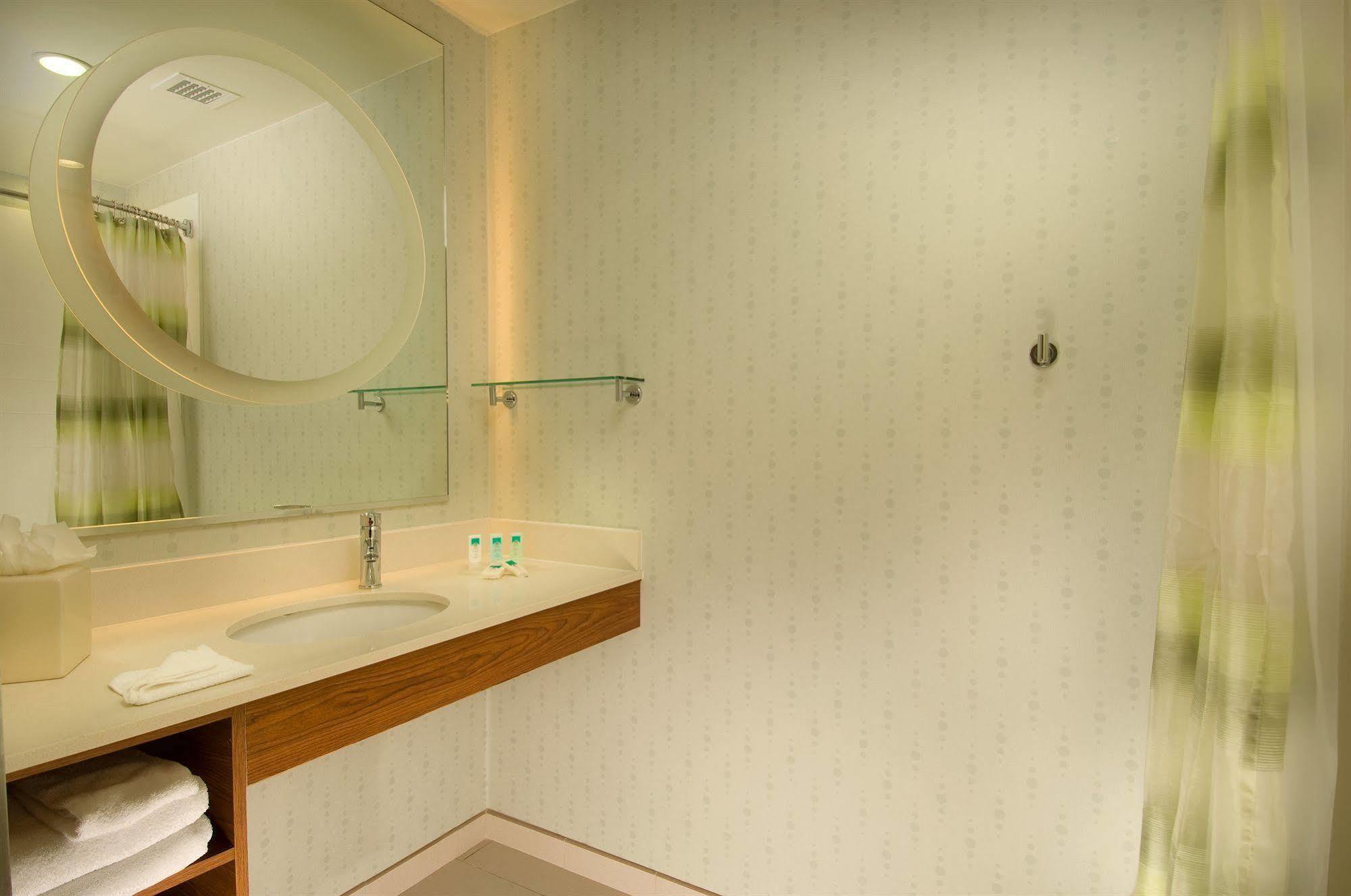 Springhill By Marriott Airport Hotel San Antonio