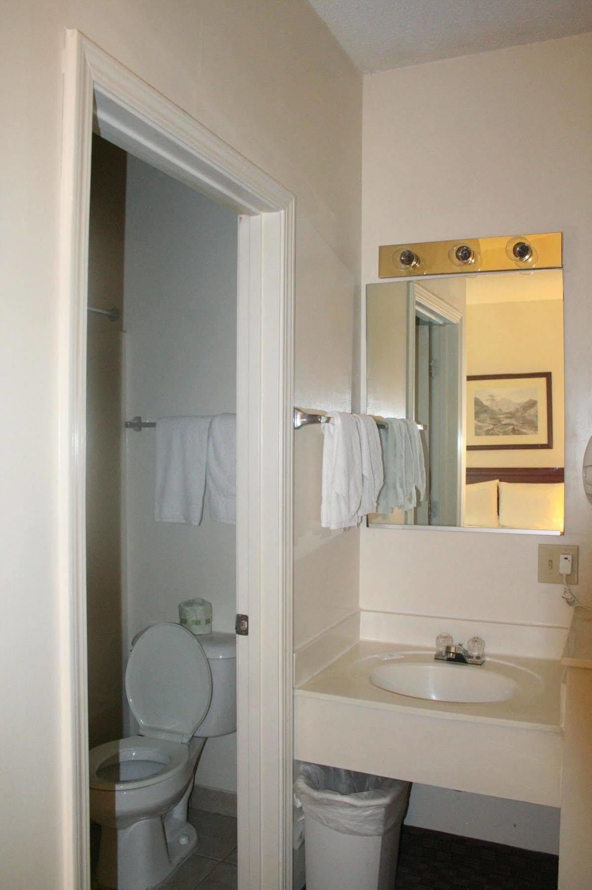 Intown Extended Tx - Perrin Beitel Road Hotel