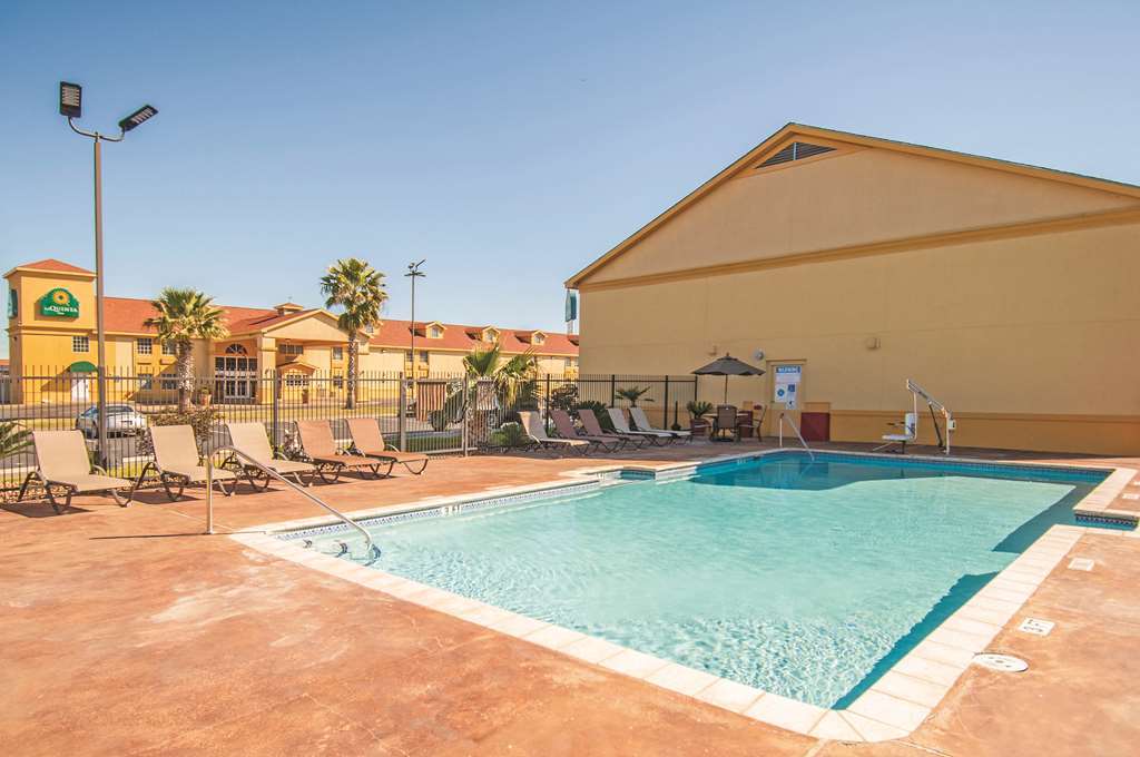 La Quinta By Wyndham Brooks City Base 3*