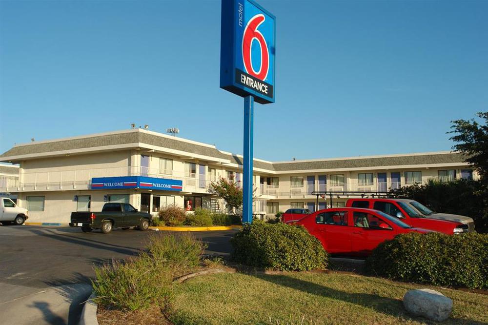 Hotel 6-san Antonio, Tx - Sam Houston 2*