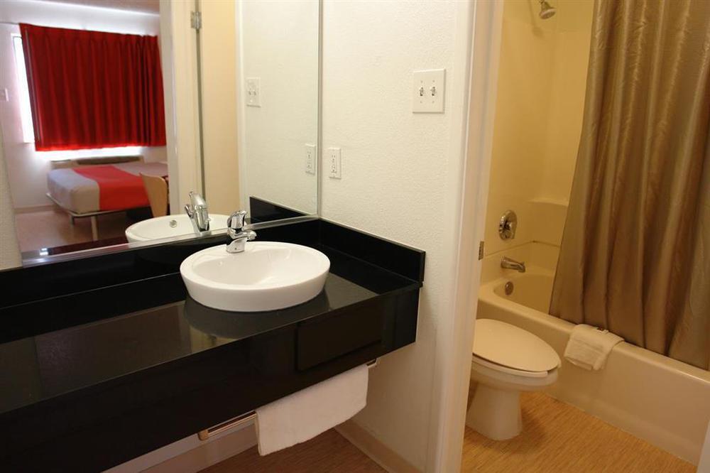 6-san Antonio, Tx - Sam Houston 2*