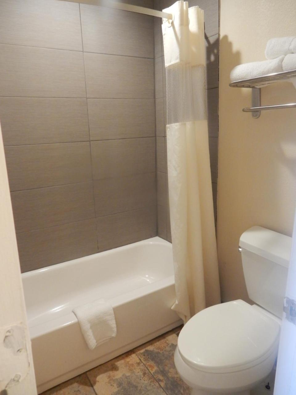 Hotel Days By Wyndham Interstate Hwy 35 North 2*