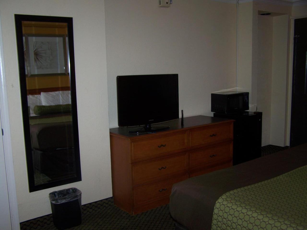 Baymont By Wyndham Near South Texas Medical Ctr San Antonio