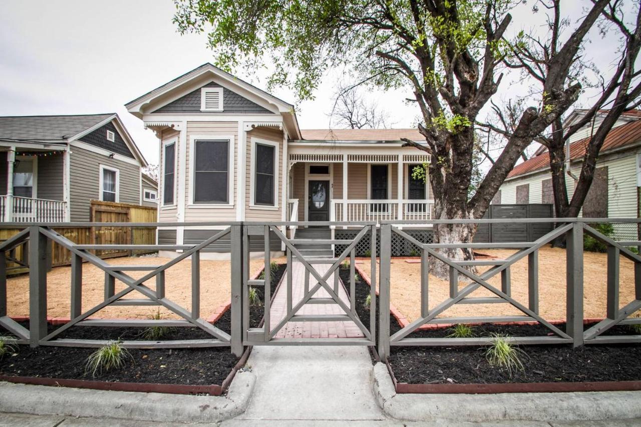 Wyoming St Restored Historic 2br/1ba Downtown Holiday home *