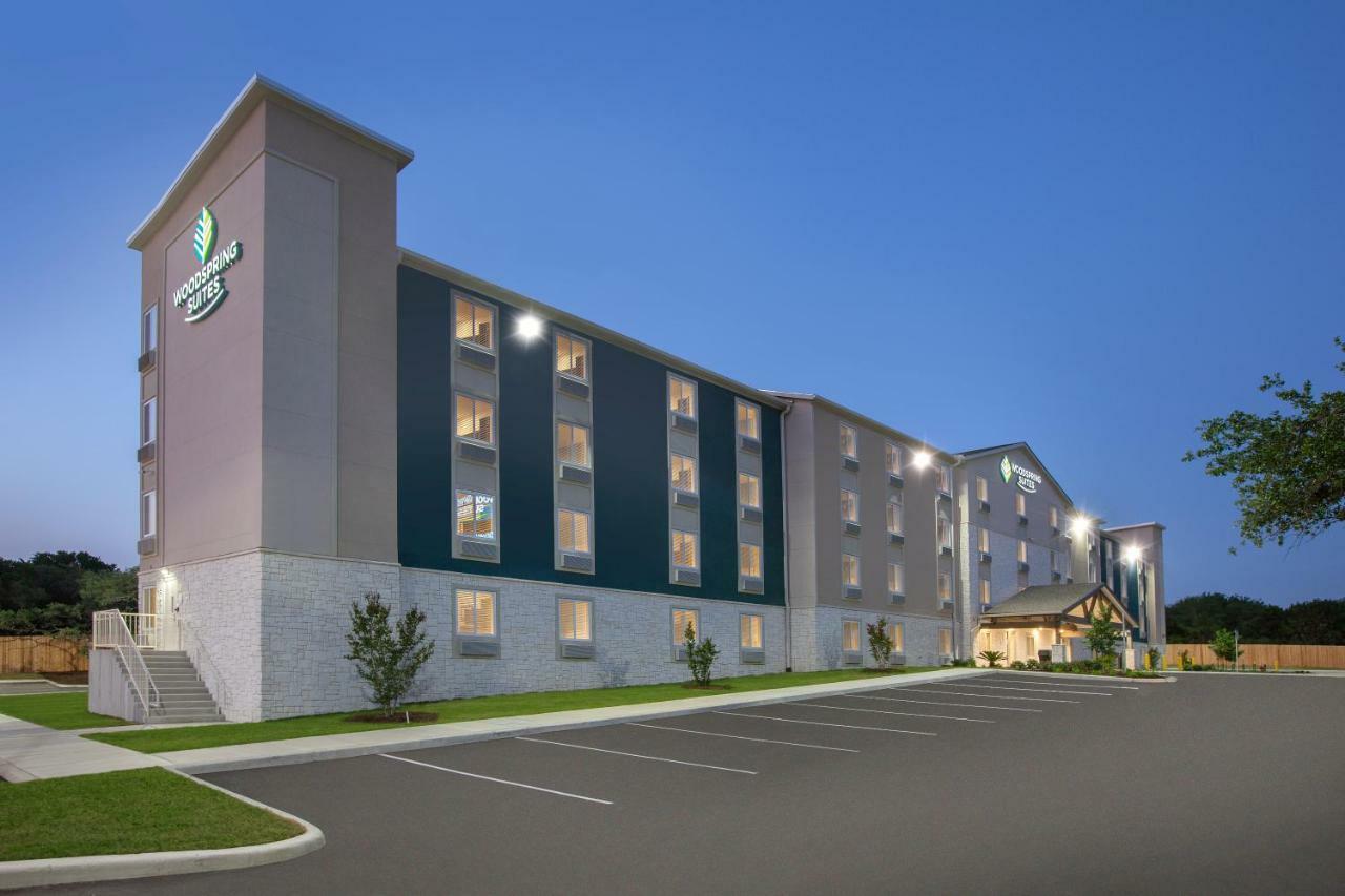 Woodspring Stone Oak Hotel
