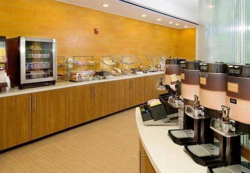 Springhill By Marriott Airport Hotel 3*