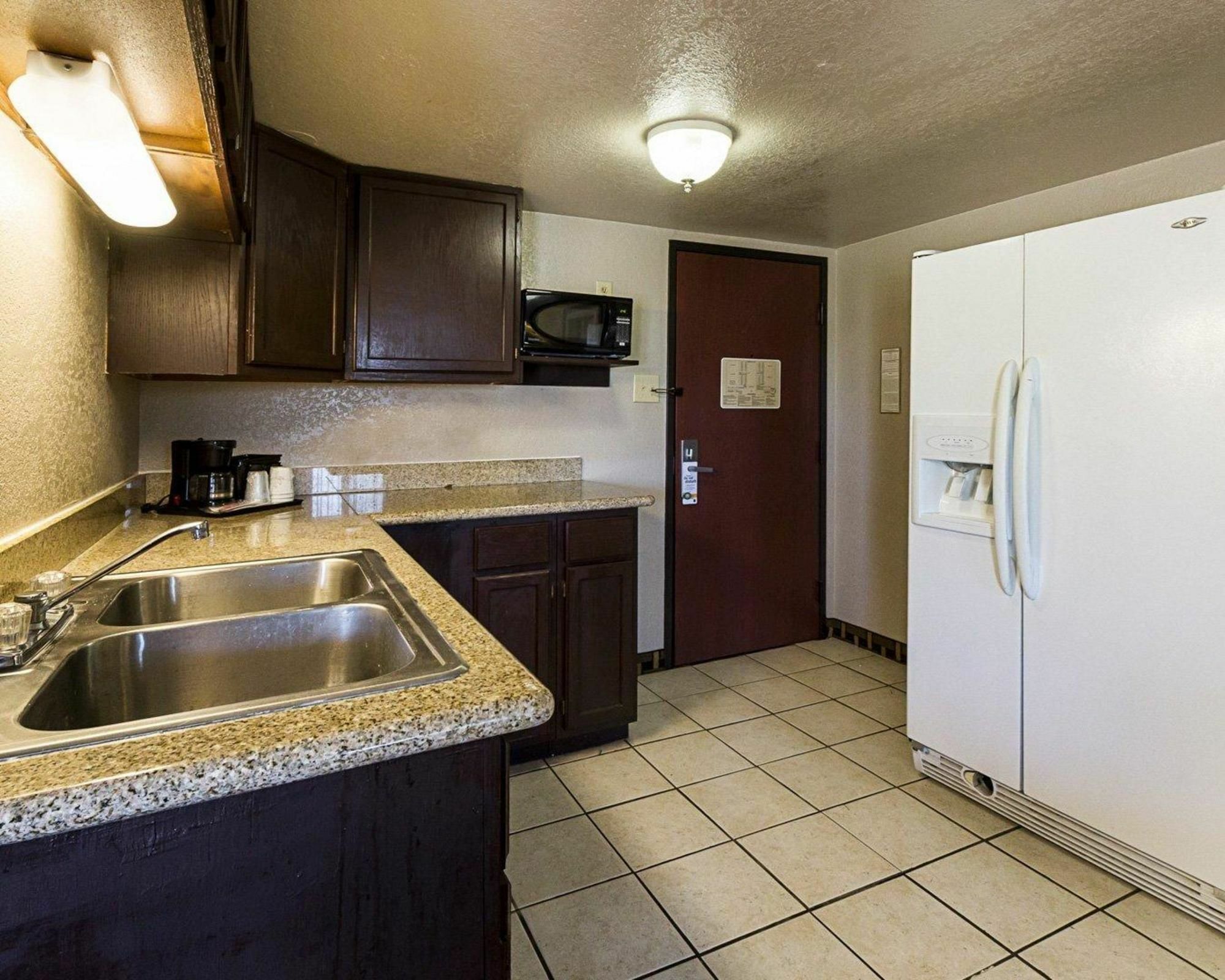 Hotel Surestay By Western North