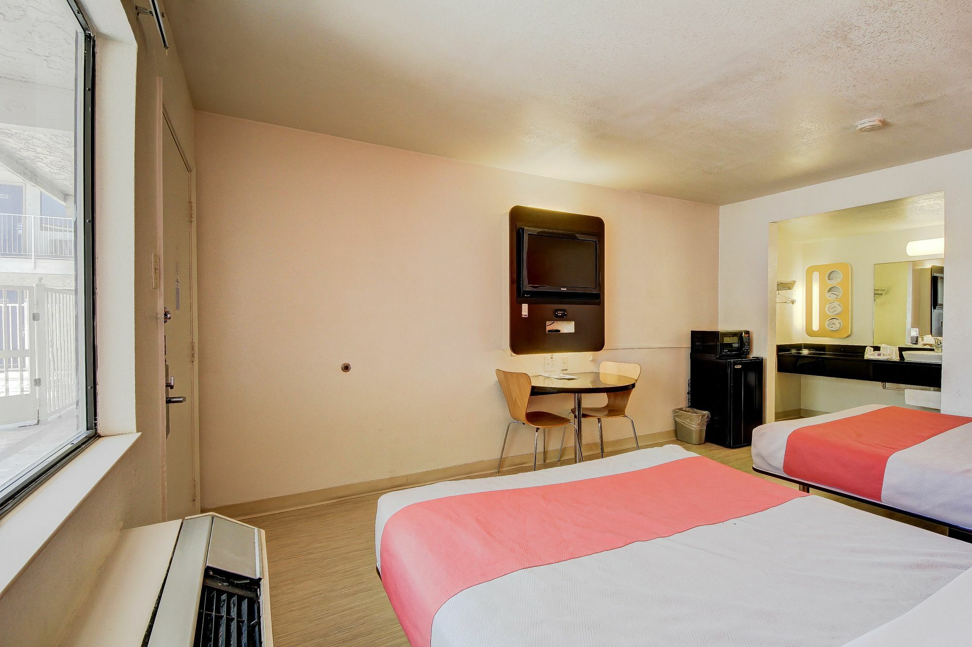 Hotel 6-san Antonio, Tx - Sam Houston Area San Antonio