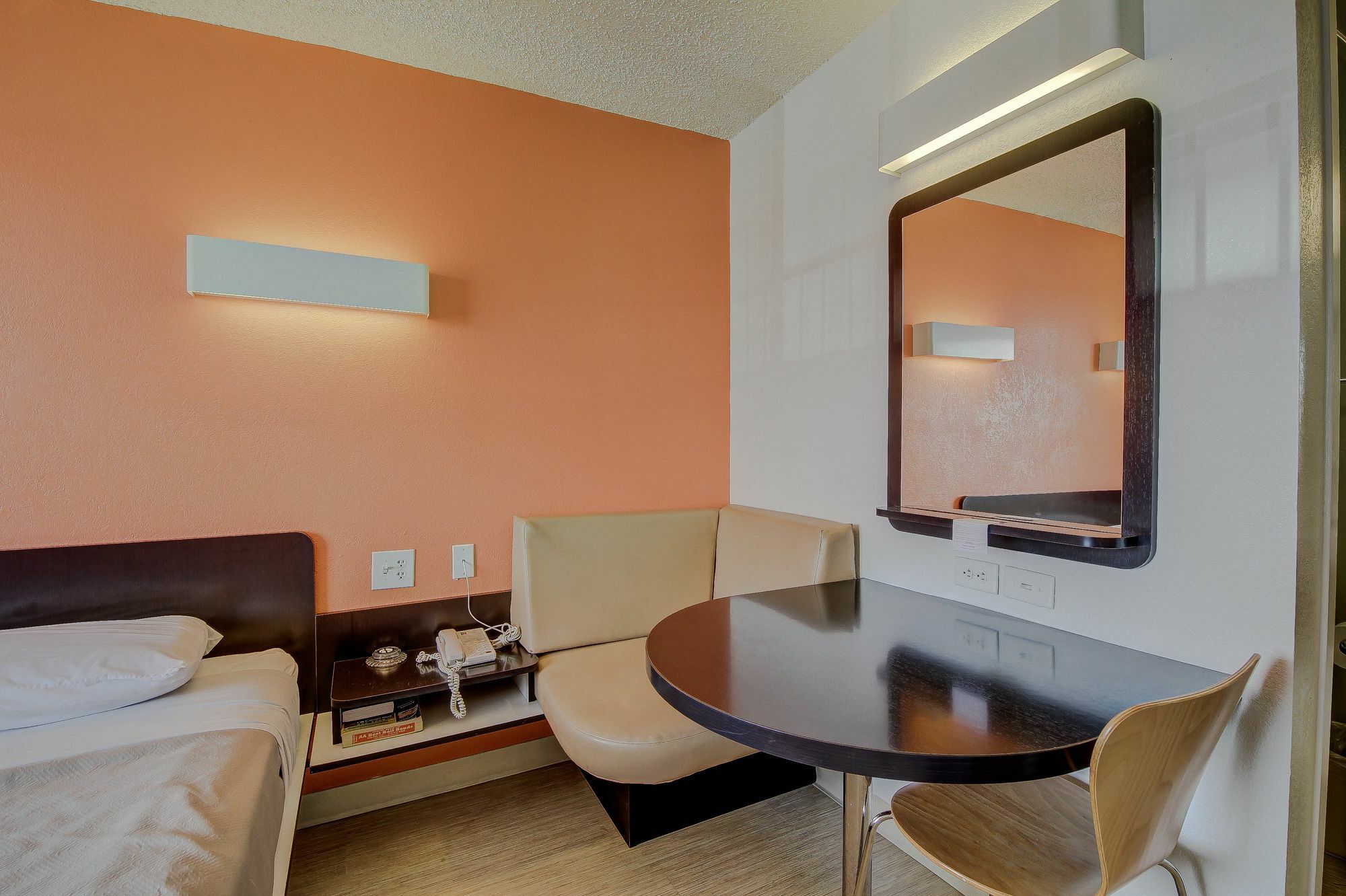 6-san Antonio, Tx - Sam Houston Area Hotel San Antonio