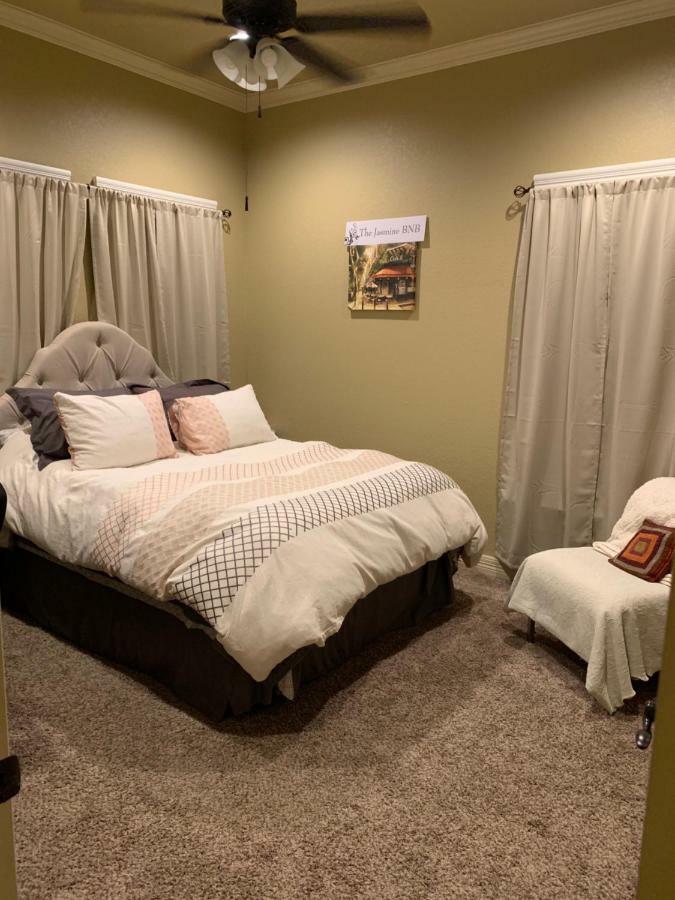 The Jasmine Homestay San Antonio
