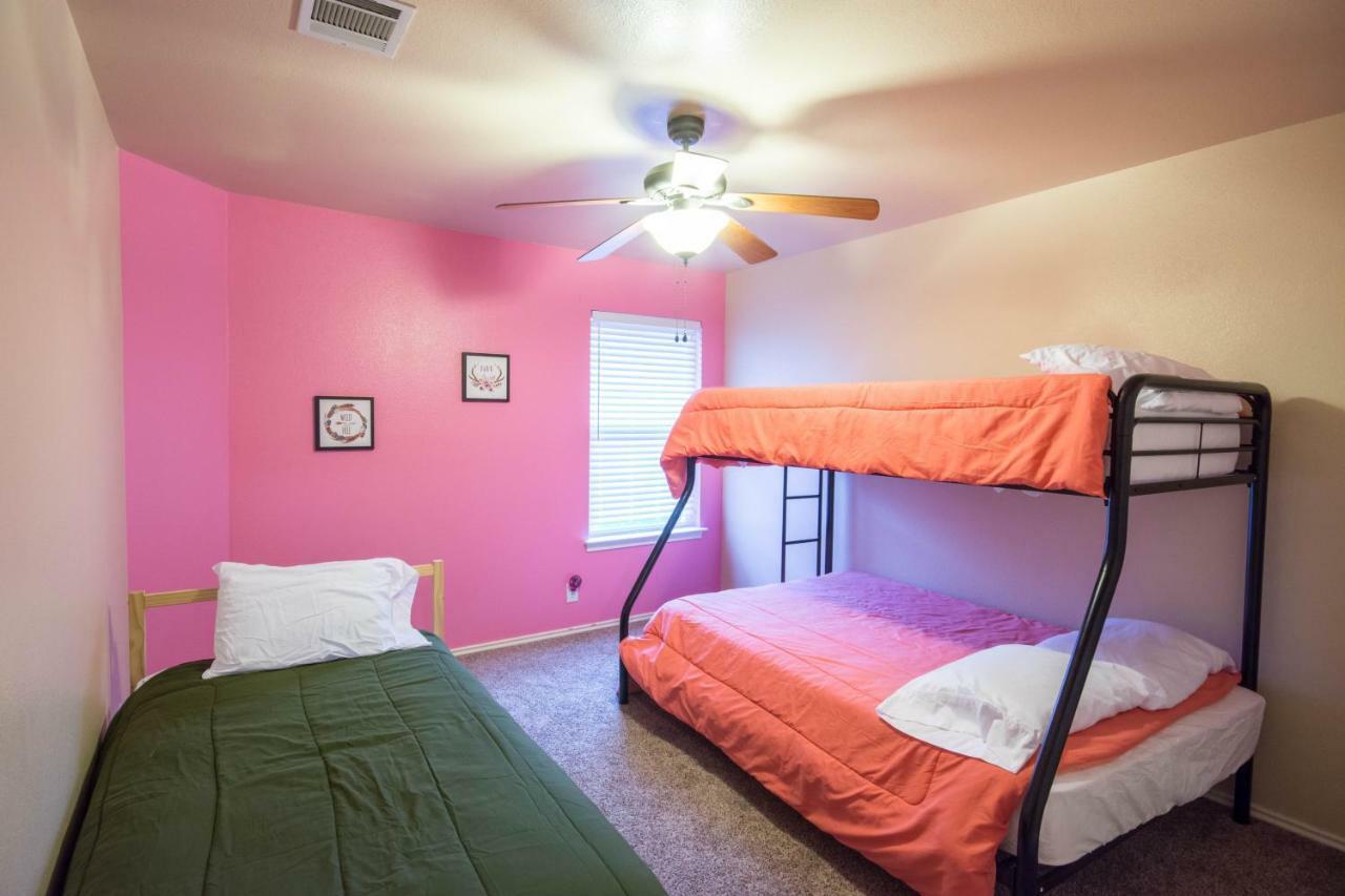 Holiday home Helotes Family Retreat *