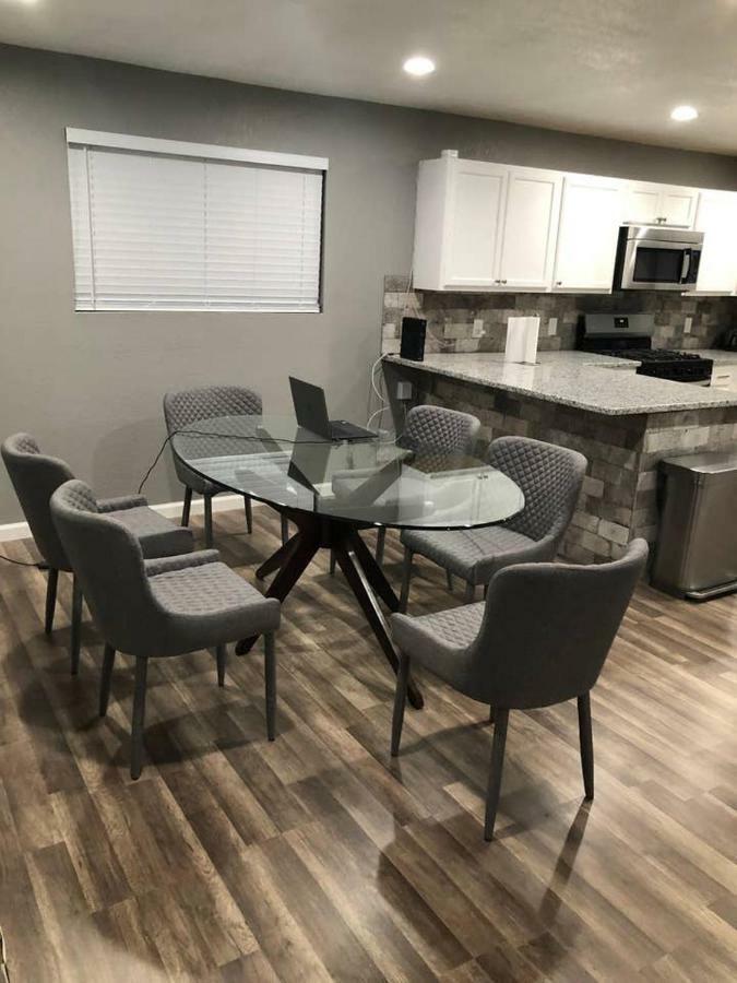 Holiday home Downtown Contemporary Yet Cozy Fun