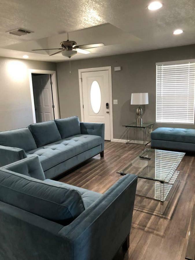 Downtown Contemporary Yet Cozy Fun * San Antonio
