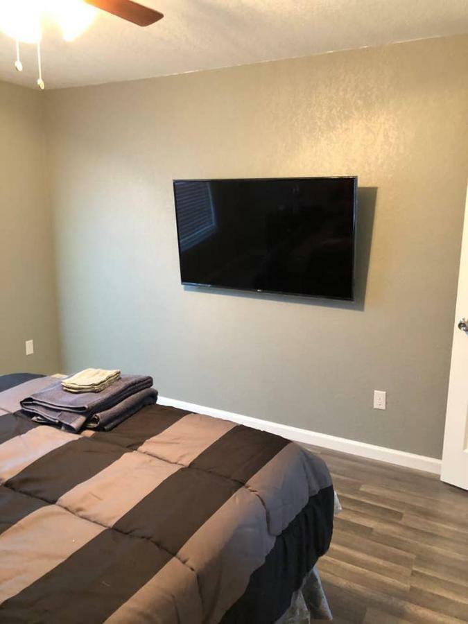 Downtown Contemporary Yet Cozy Fun Holiday home San Antonio