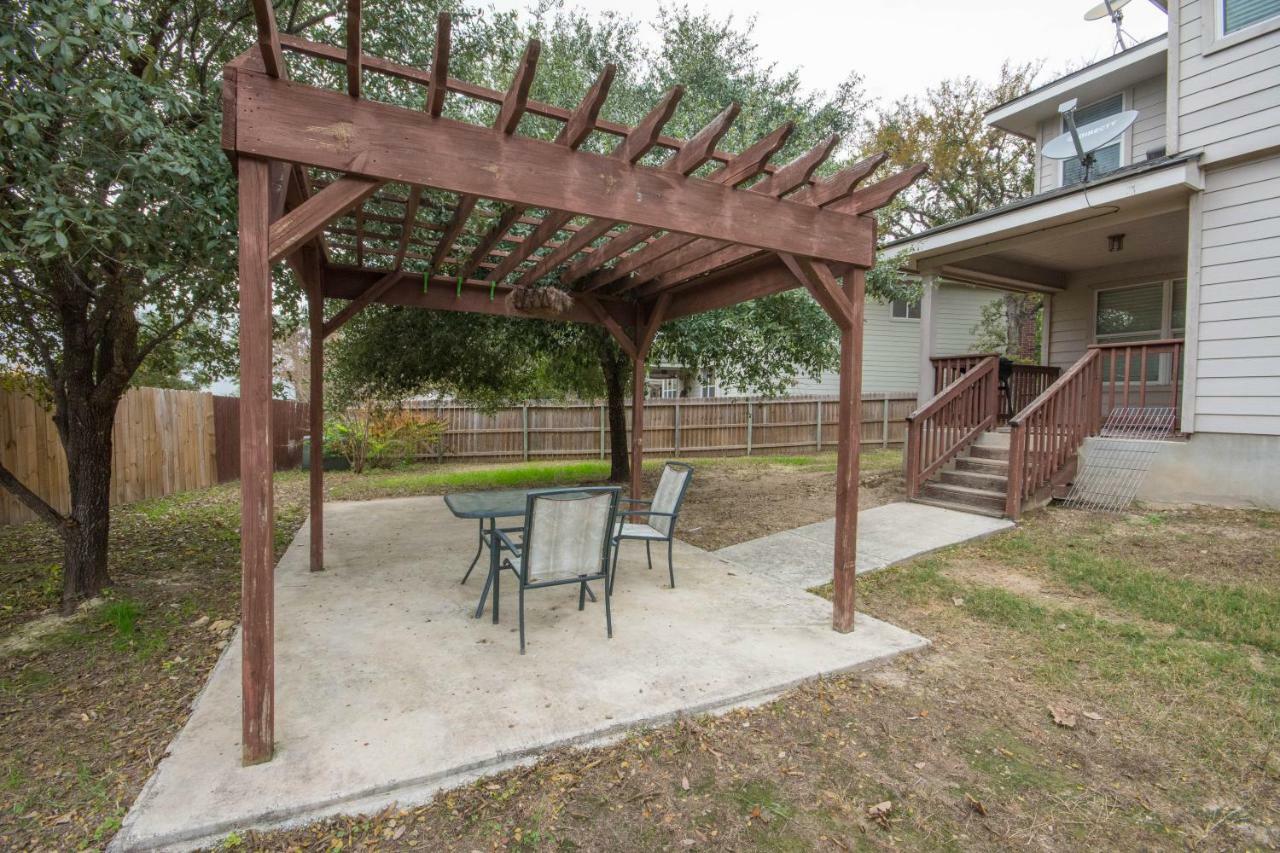 Holiday home Helotes Family Retreat *