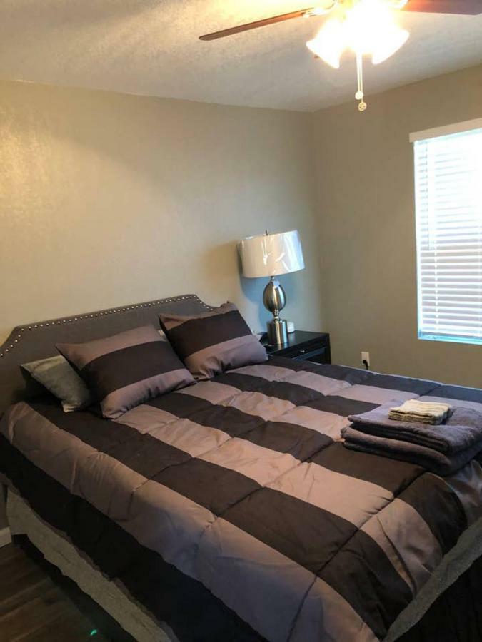 Downtown Contemporary Yet Cozy Fun Holiday home San Antonio