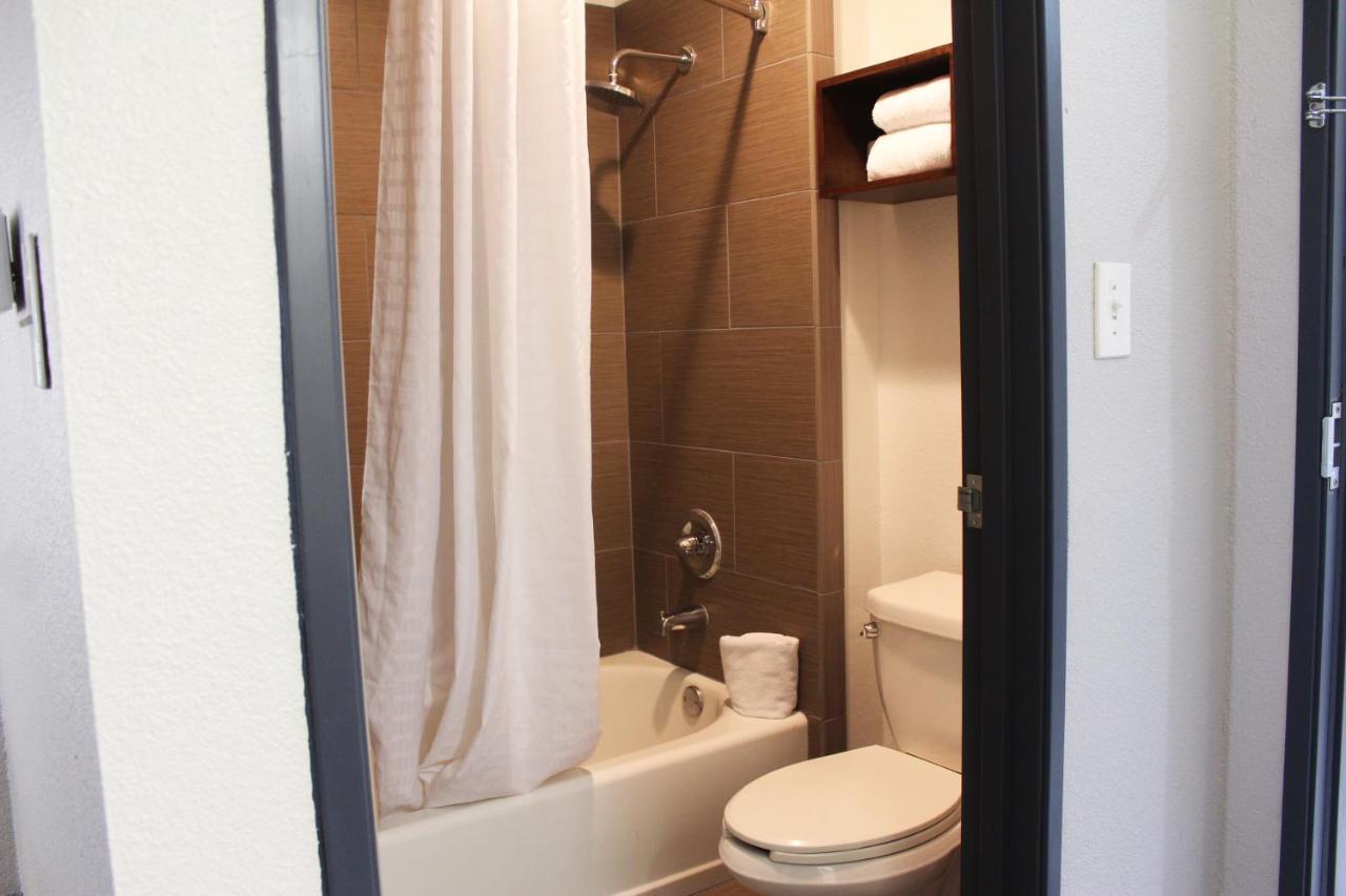 Country & By Radisson, Lackland Afb , Tx San Antonio