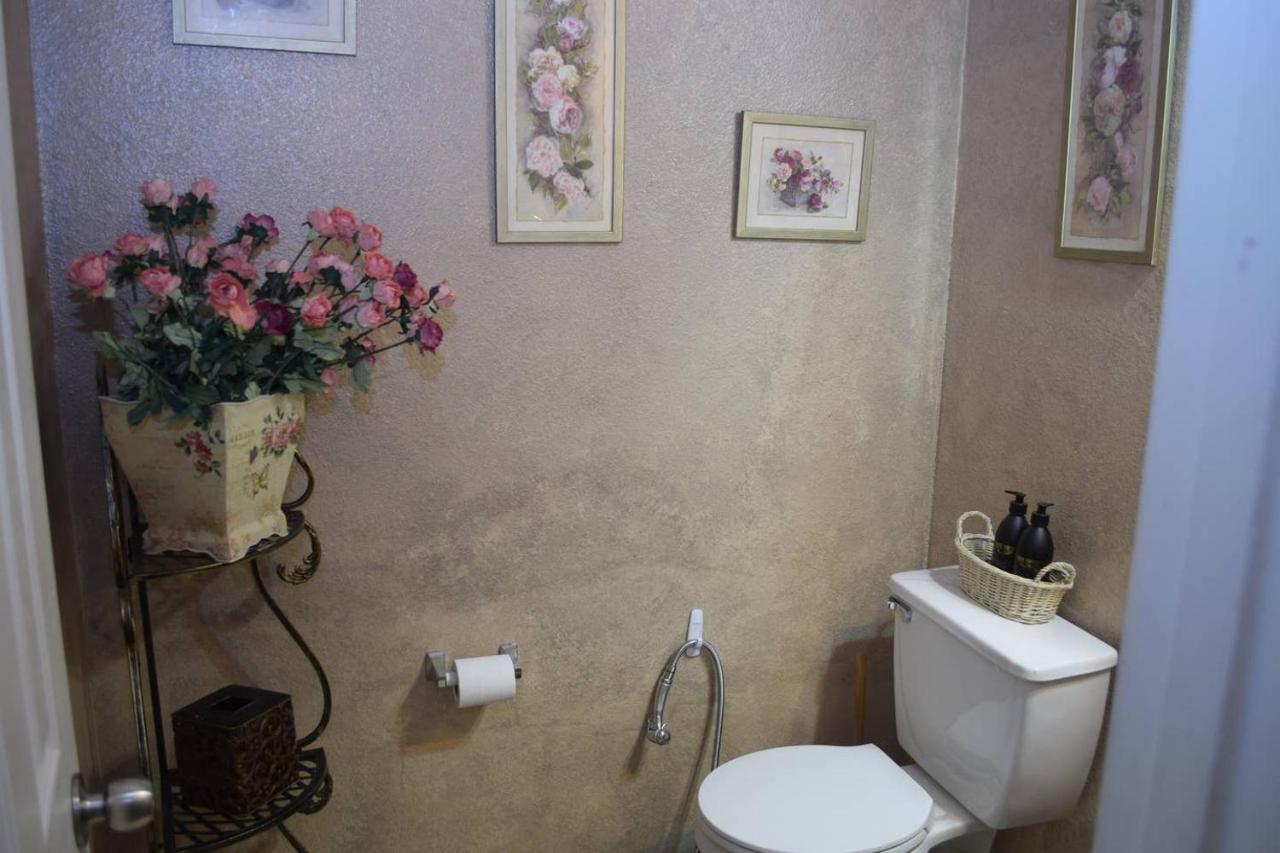 Your Ideal Getaway Home! Close To Utsa & Six Flags Holiday home