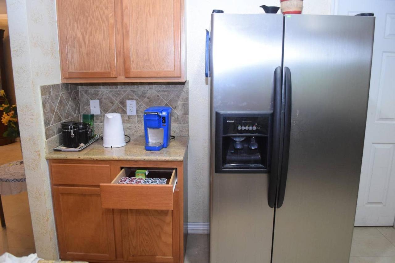 Holiday home Your Ideal Getaway Home! Close To Utsa & Six Flags *