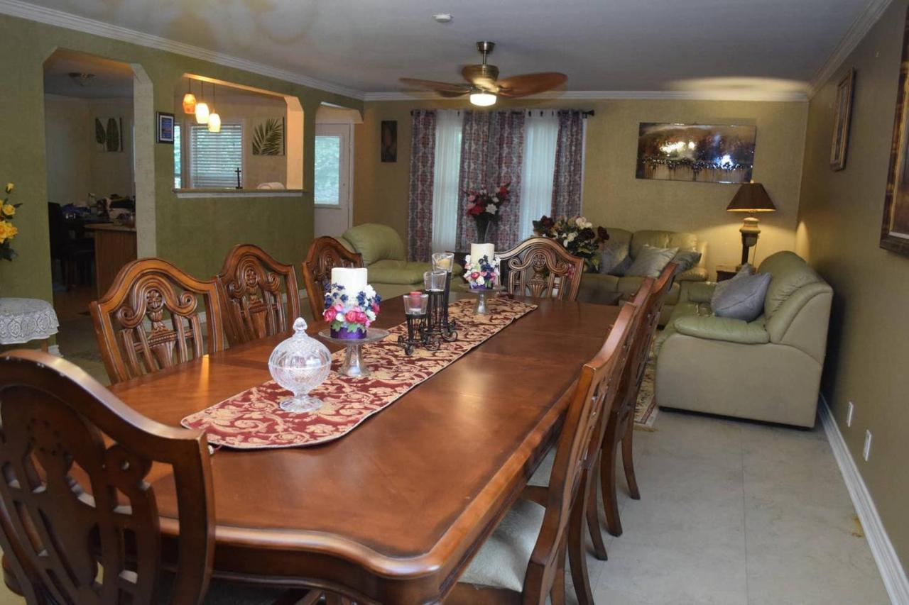 Your Ideal Getaway Home! Close To Utsa & Six Flags *