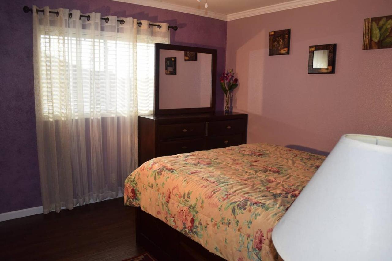 Your Ideal Getaway Home! Close To Utsa & Six Flags * San Antonio