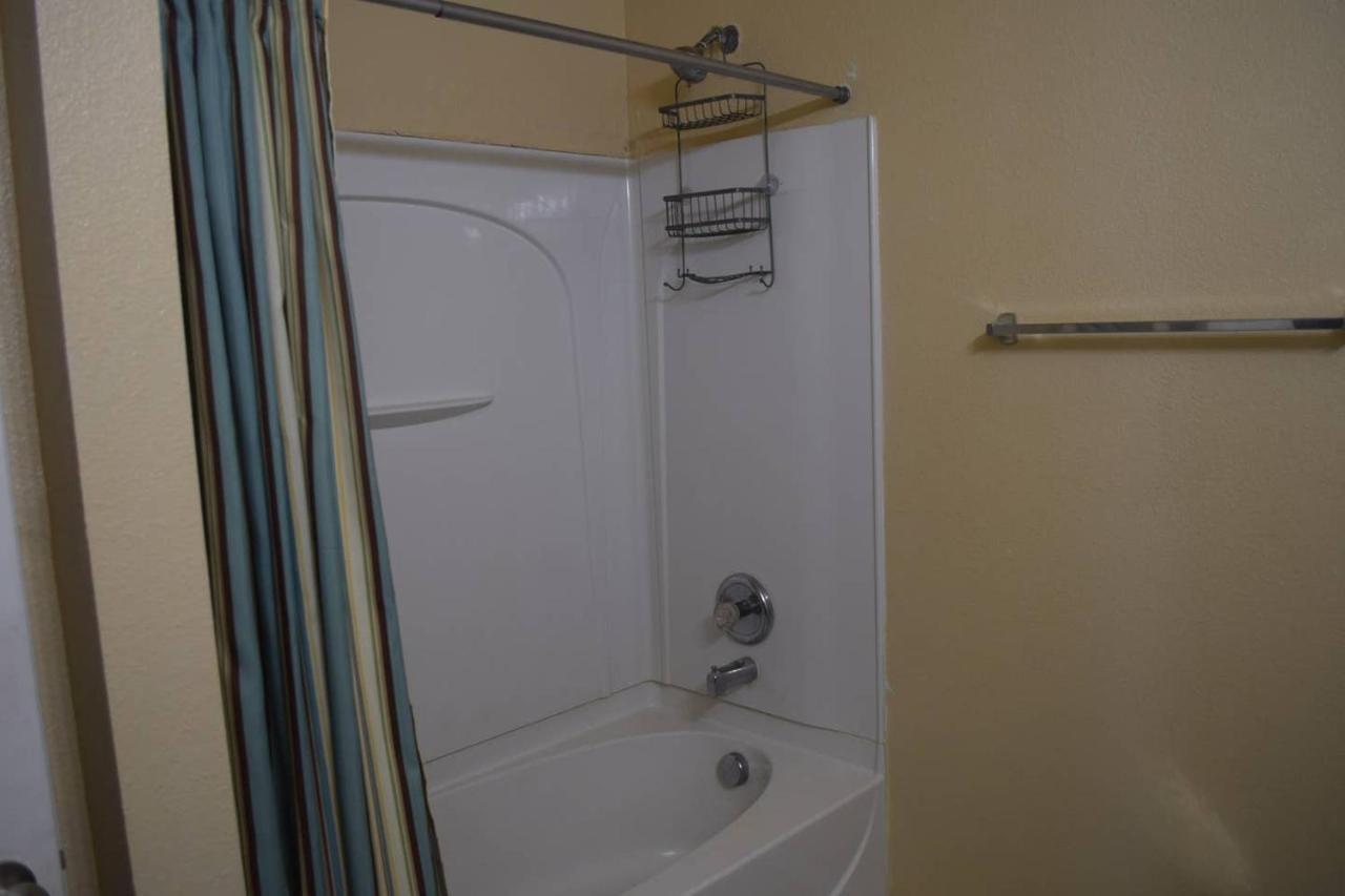 Your Ideal Getaway Home! Close To Utsa & Six Flags San Antonio