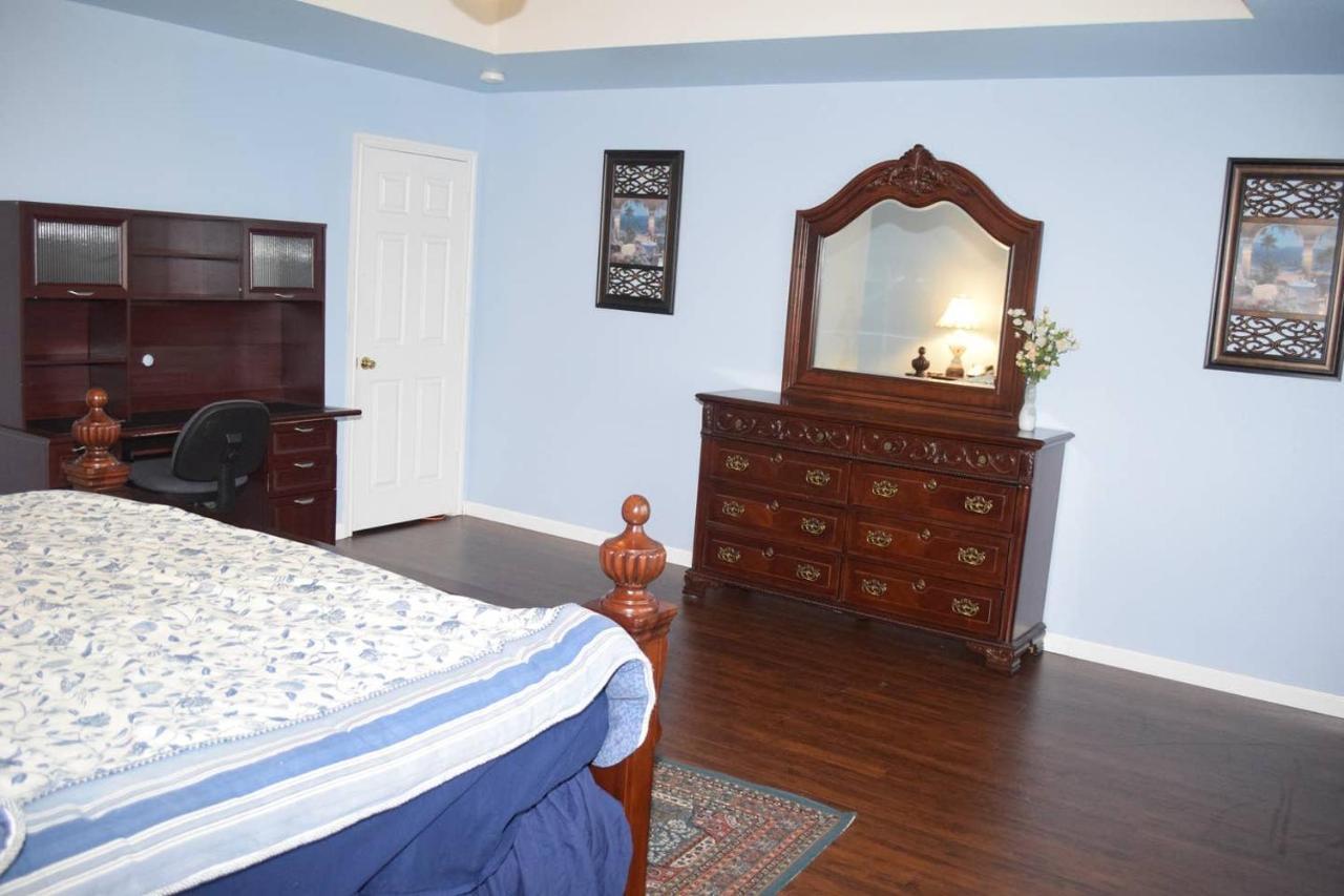Your Ideal Getaway Home! Close To Utsa & Six Flags *