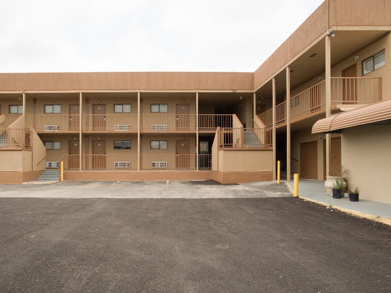 Oyo Lackland Afb Seaworld Hwy 90 W 2*