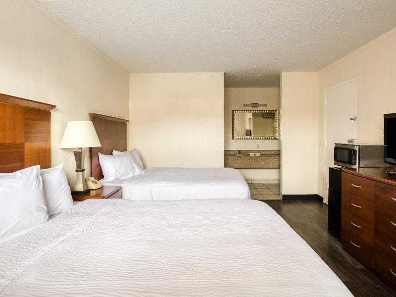 Oyo Lackland Afb Seaworld Hwy 90 W Hotel 2*