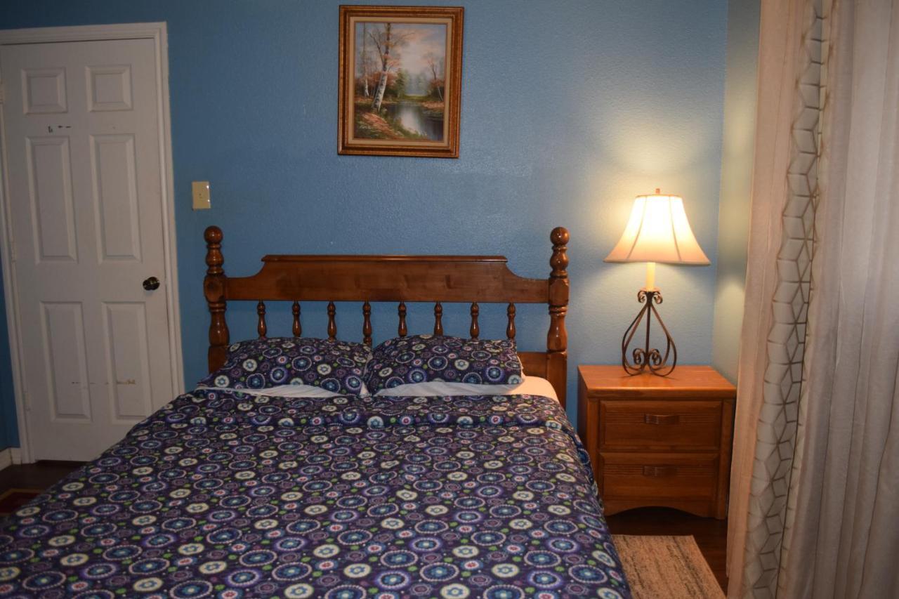 Holiday home Your Ideal Getaway Home! Close To Utsa & Six Flags San Antonio