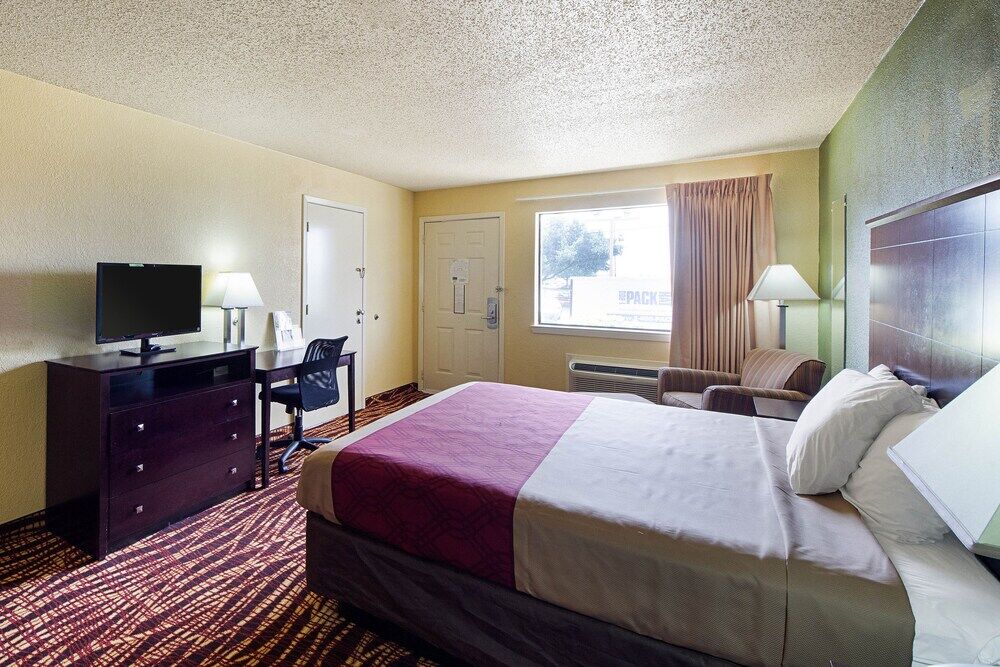Hotel Econo & Downtown Northeast Near Fort Sam Houston San Antonio