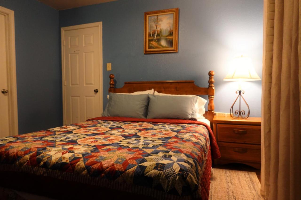 Your Ideal Getaway Home! Close To Utsa & Six Flags Holiday home San Antonio