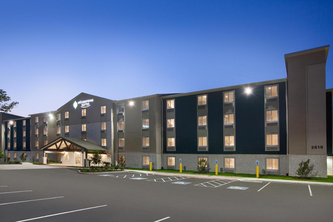 Woodspring Stone Oak Hotel *
