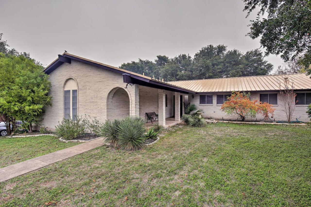 Charming Abode About 10 Mi To River Walk! * San Antonio