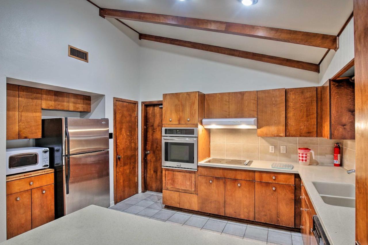 Charming Abode About 10 Mi To River Walk! * San Antonio
