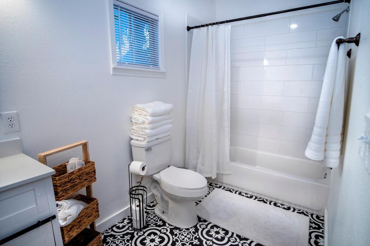 Downtown View Cozy 2br1ba Sleeps 8 San Antonio
