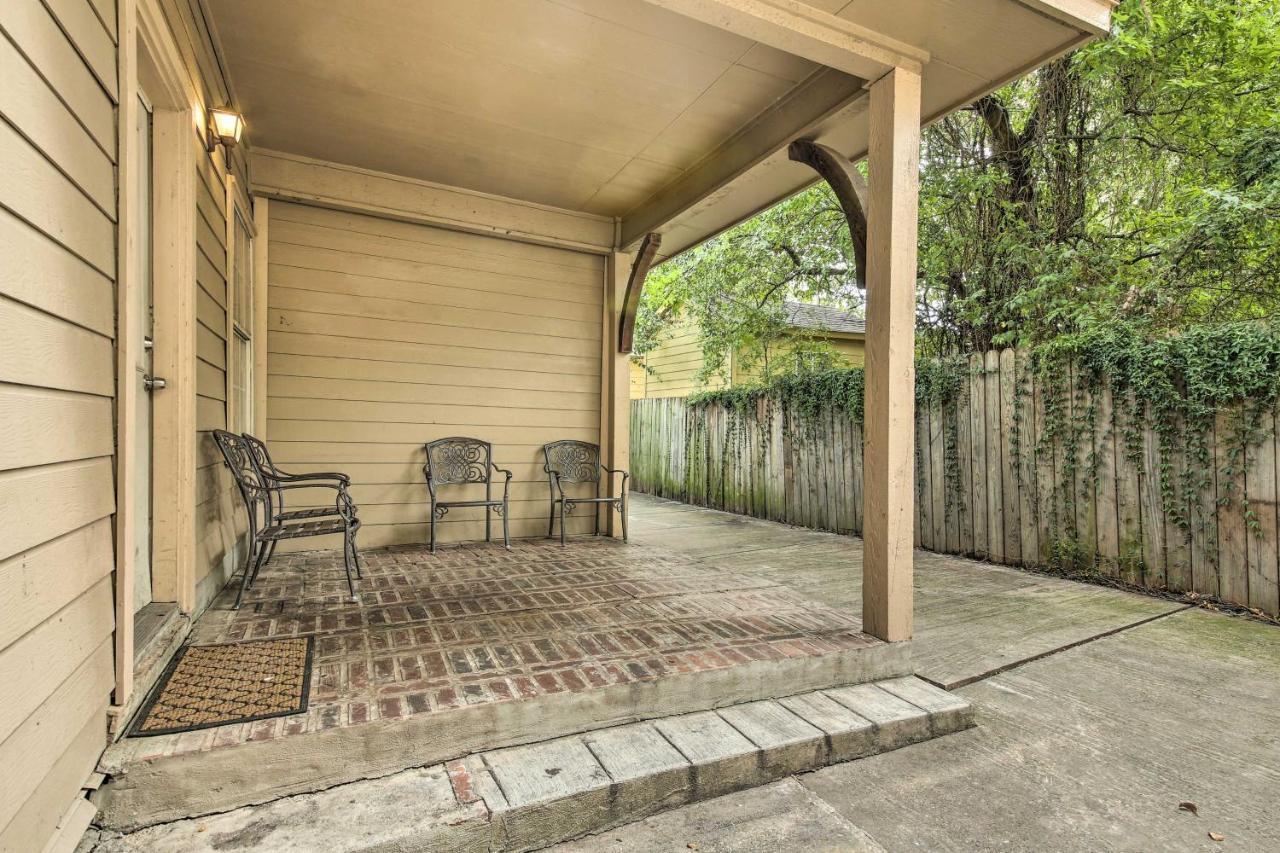 Holiday home With Patio - 3 Mi To River Walk!