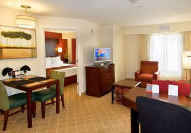 Hotel By Marriott Seaworld / Lackland