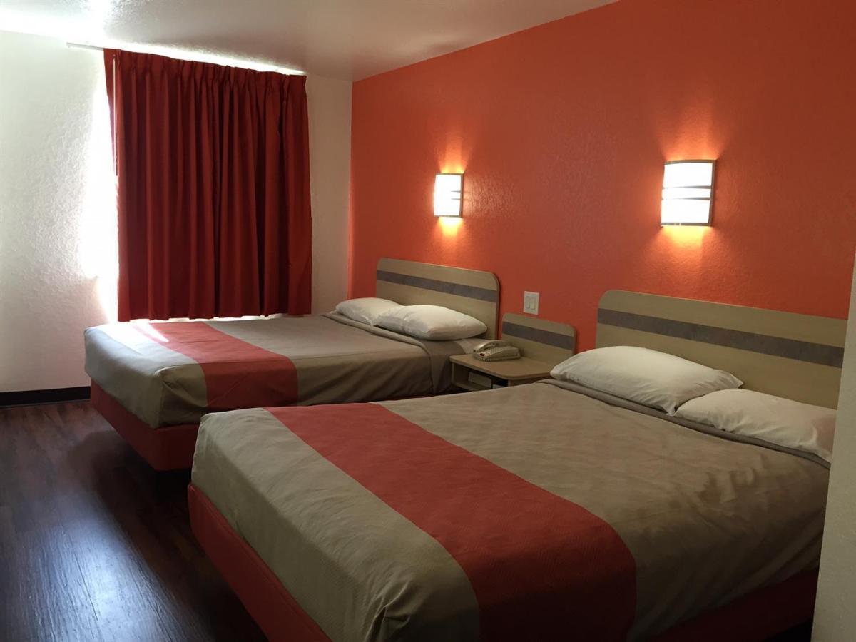 6-san Antonio, Tx - Sea World North Hotel