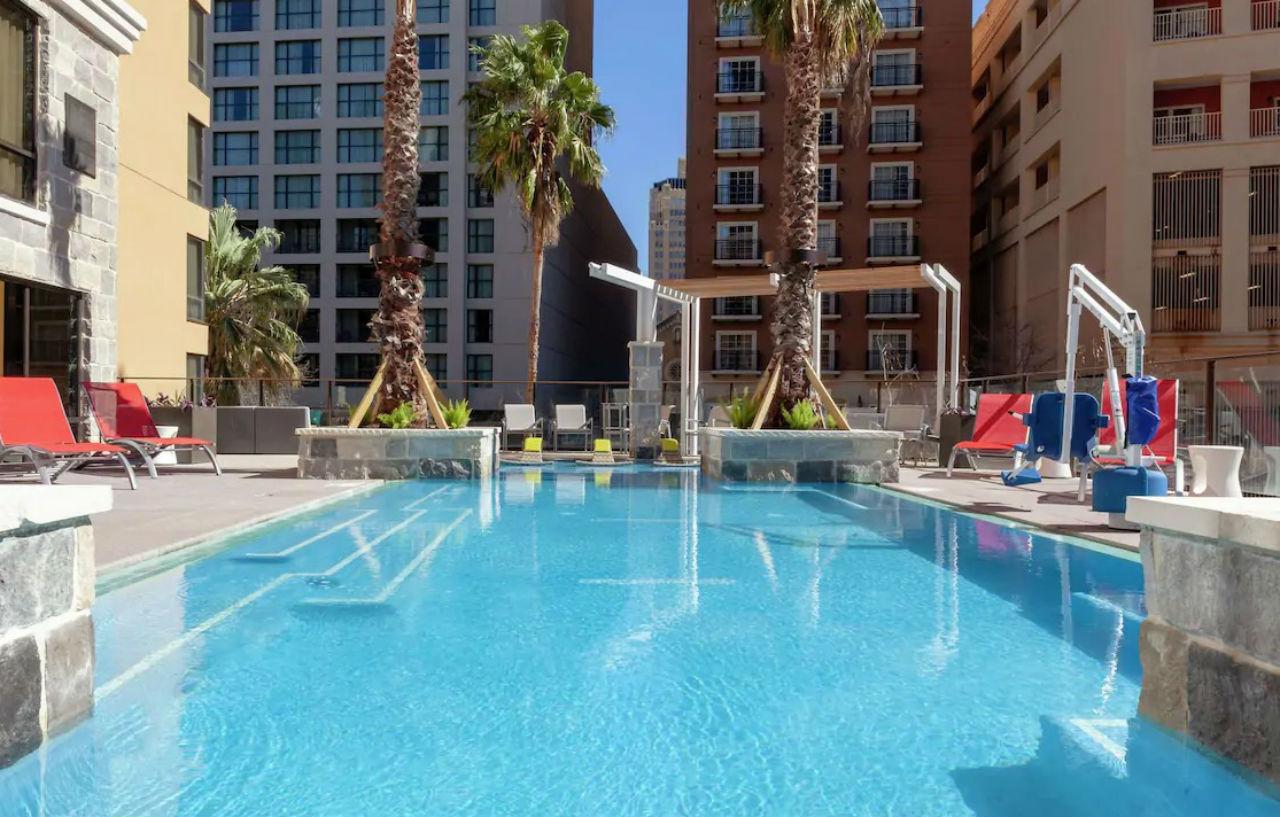 Hotel Home2 By Hilton On The Riverwalk 3*