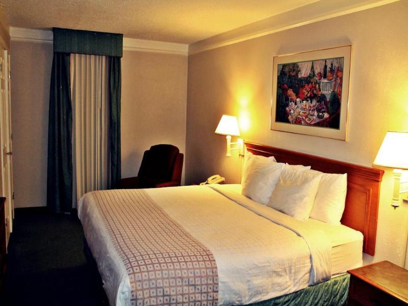 Baymont By Wyndham Near South Texas Medical Ctr Hotel San Antonio