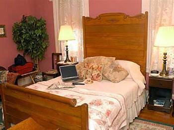 Bed & Breakfast Brackenridge House 3*