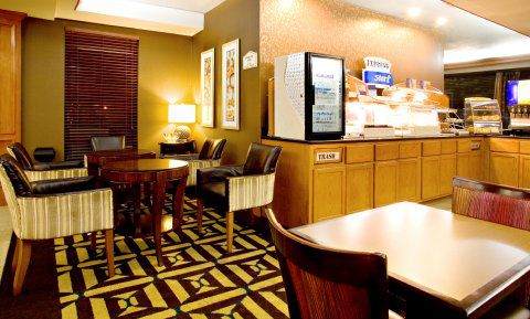 Hotel Express & - Downtown Market Area By Ihg
