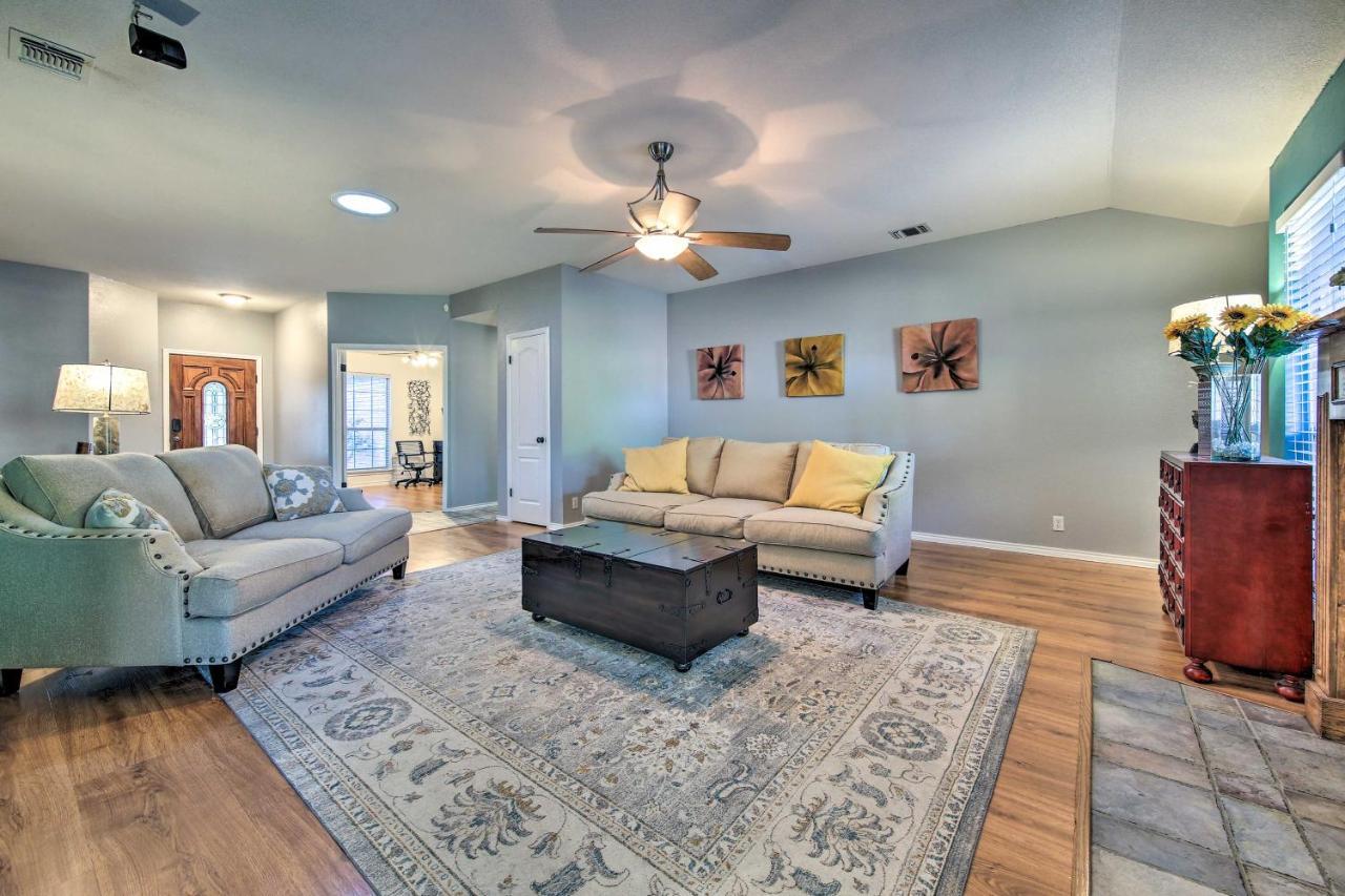 Peaceful Oasis With Private Pool And Grill * San Antonio