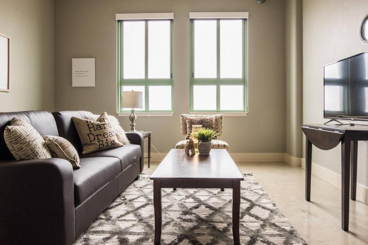Frontdesk Inspire Downtown Apts San Antonio Tx * San Antonio