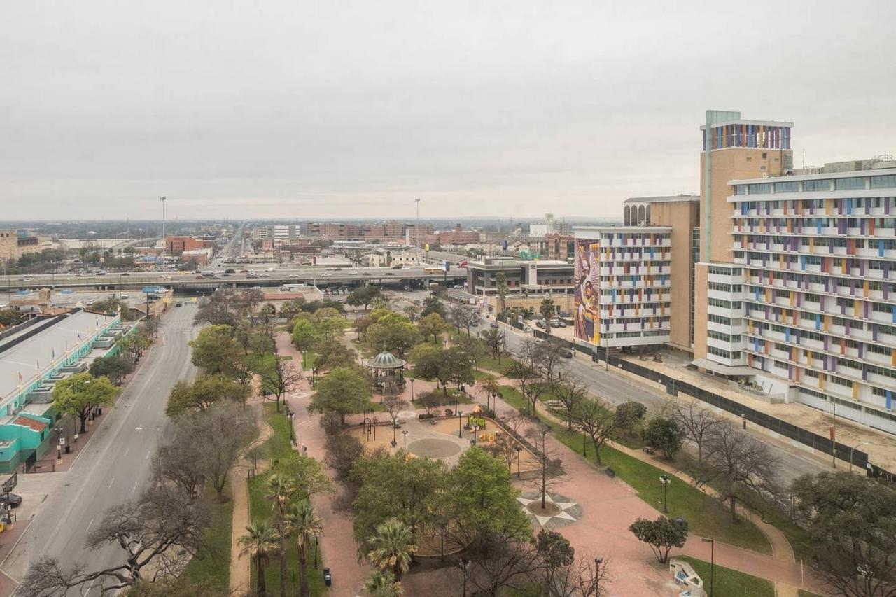 Apartment Frontdesk Inspire Downtown Apts San Antonio Tx