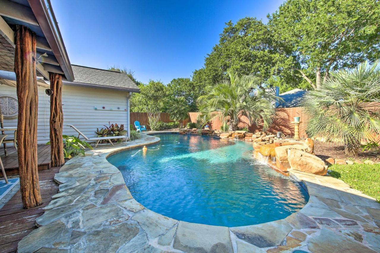 Peaceful Oasis With Private Pool And Grill Holiday home